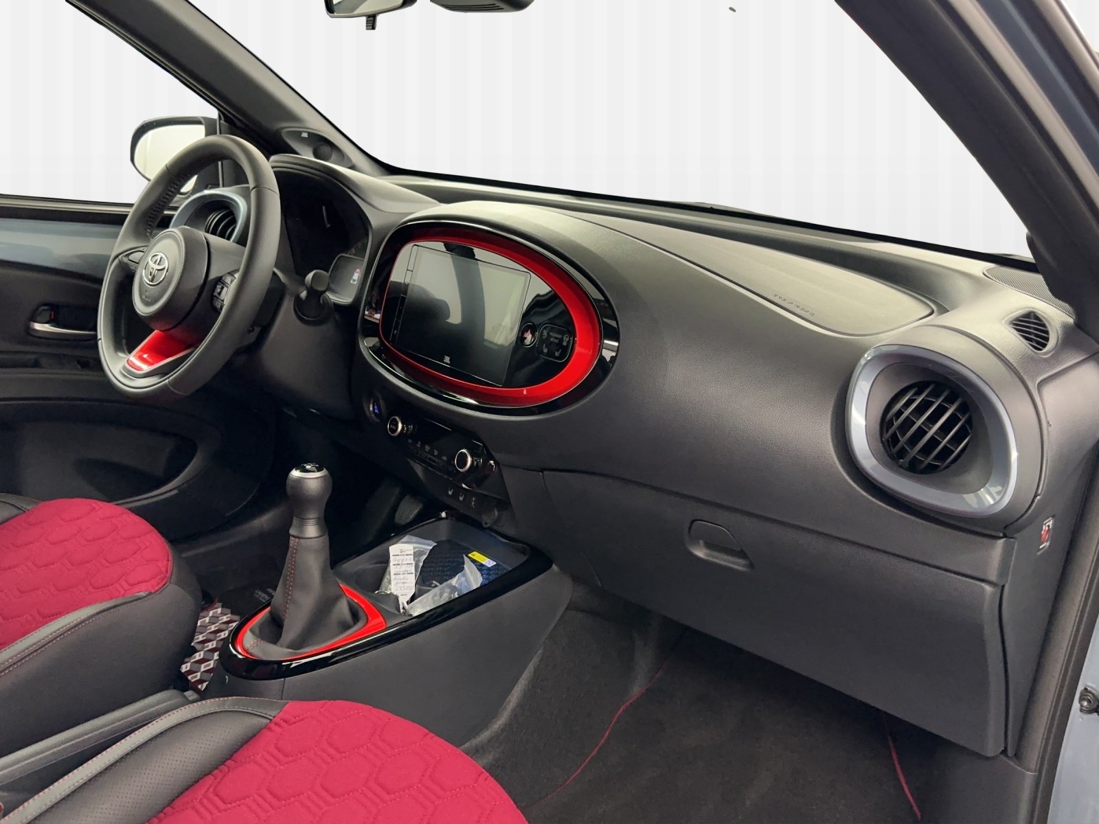 TOYOTA Aygo X 1.0 VVT-i Undercover, Benzina, Auto dimostrativa, Manuale - 3