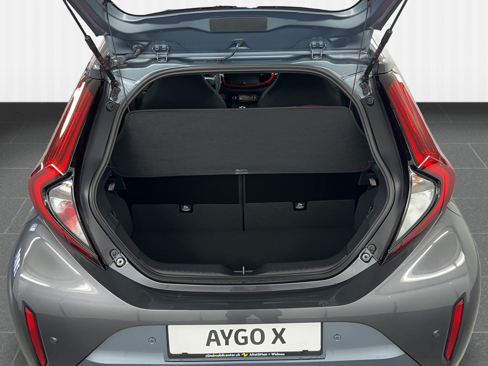 TOYOTA Aygo X 1.0 VVT-i Undercover, Benzina, Auto dimostrativa, Manuale - 4