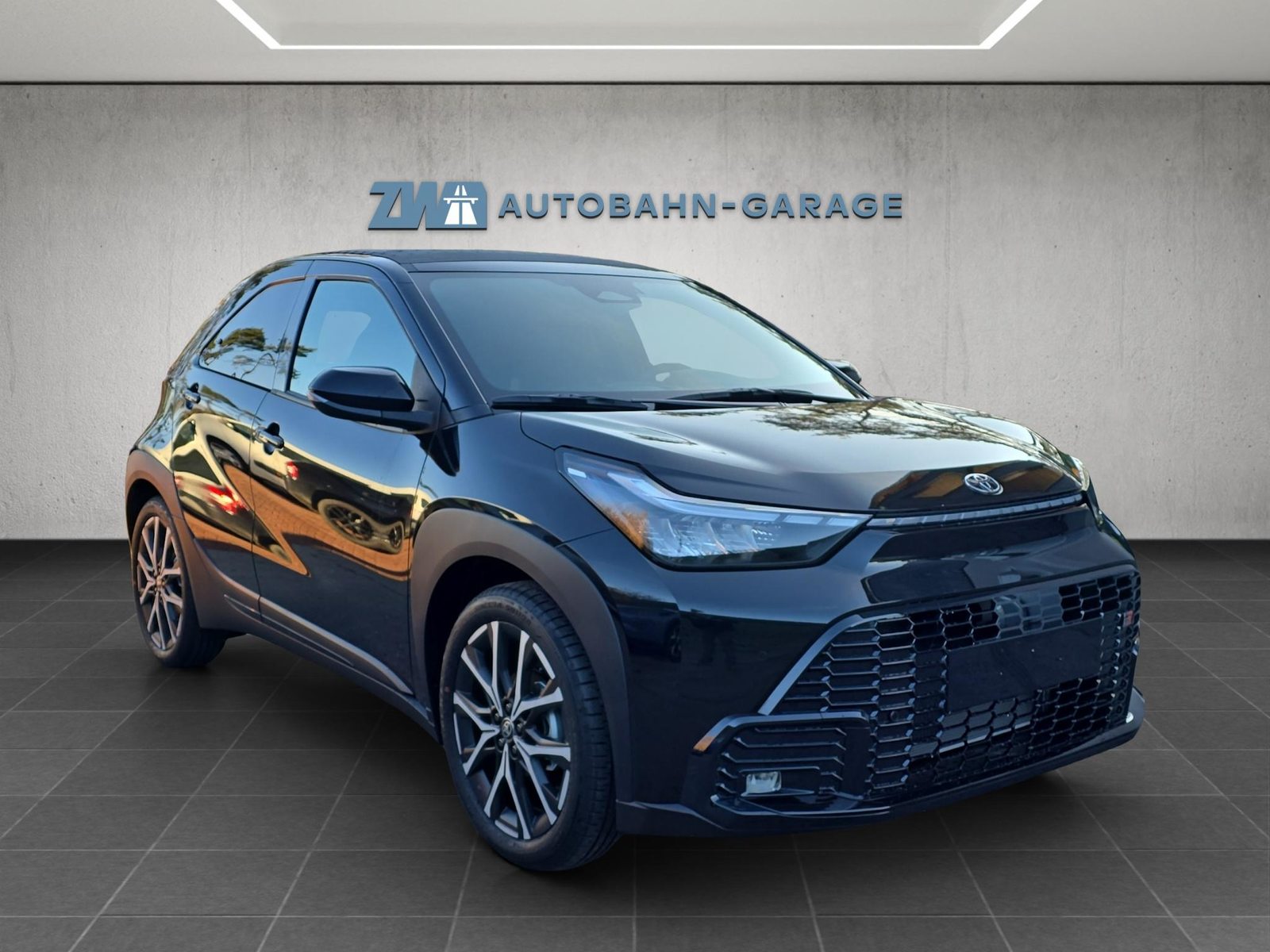 TOYOTA Aygo X 1.5 VVT-i HSD GR Sport, Hybride Integrale Benzina/Elettrica, Auto nuove, Automatico - 7