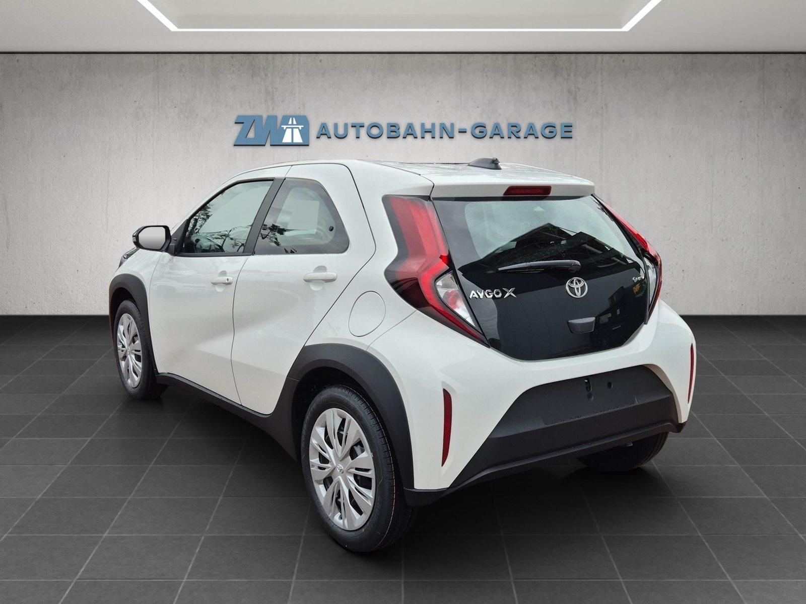 TOYOTA Aygo X 1.5 VVT-i HSD Comfort, Hybride Intégral Essence/Électricité, Voiture nouvelle, Automatique - 3