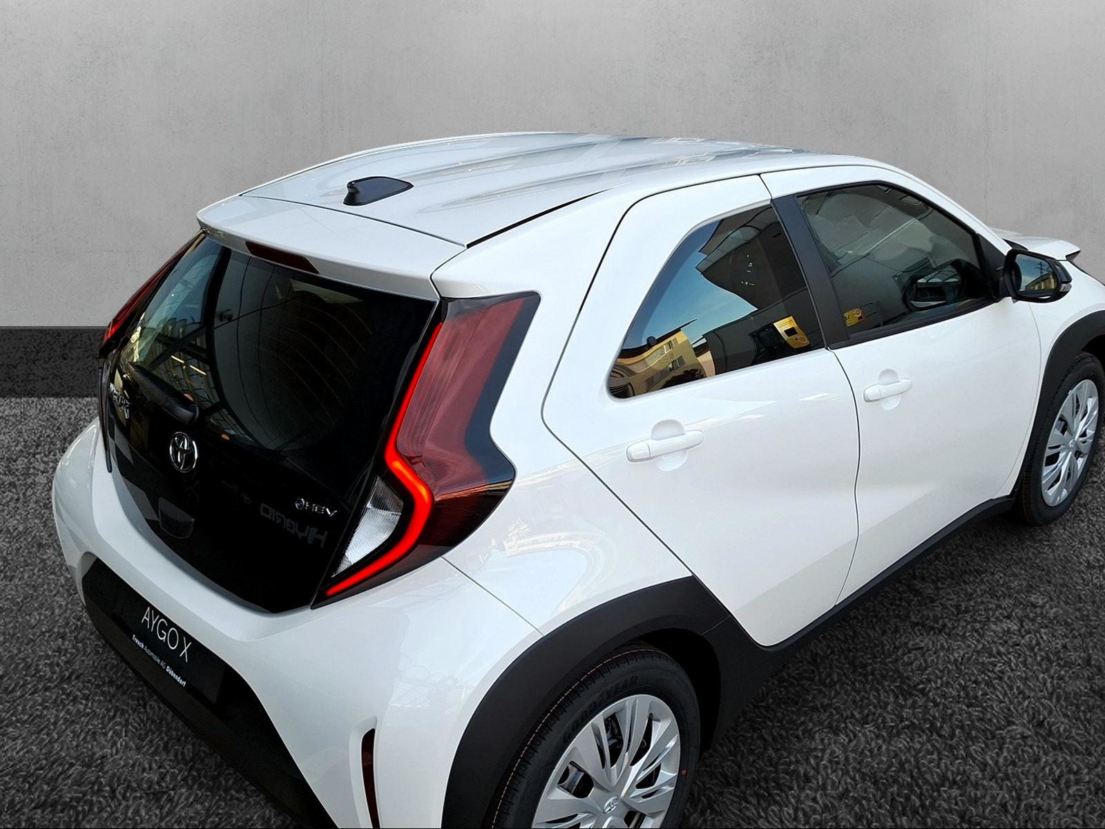 TOYOTA Aygo X 1.5 VVT-i HSD Comfort, Hybride Intégral Essence/Électricité, Voiture nouvelle, Automatique - 4