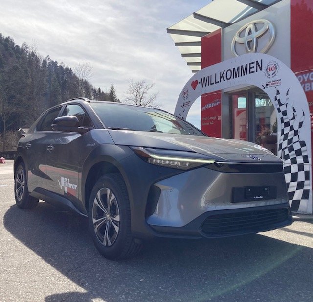 TOYOTA bZ4X 6.6 kw OBC Style AWD