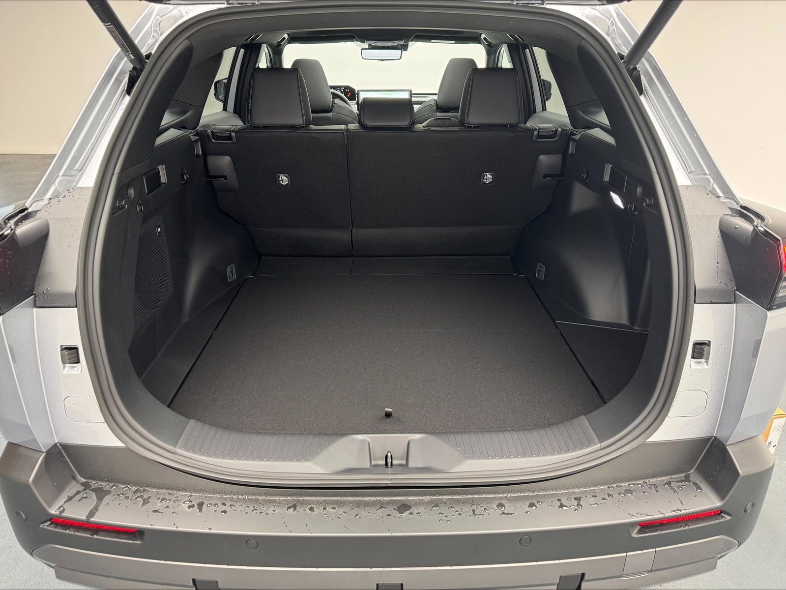 TOYOTA bZ4X Touring Premium AWD, Électrique, Voiture nouvelle, Automatique - 6