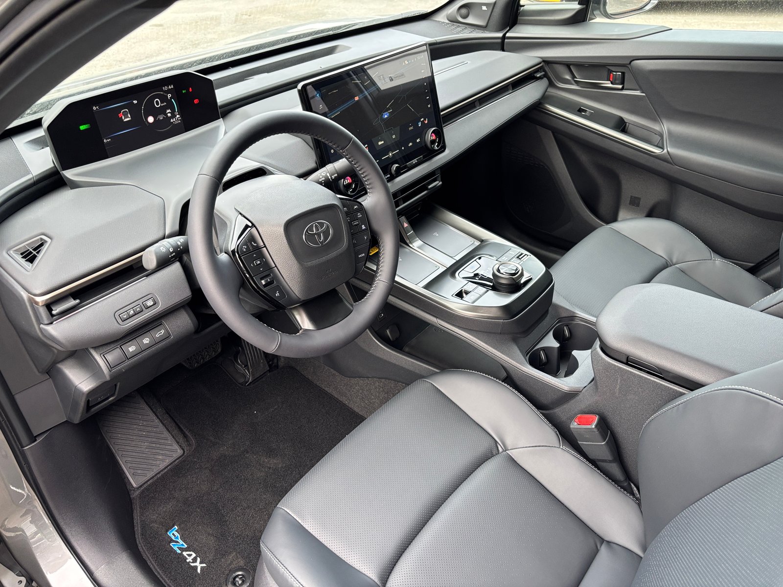 TOYOTA bZ4X Premium 73,1 kWh AWD, Electric, Ex-demonstrator, Automatic - 5