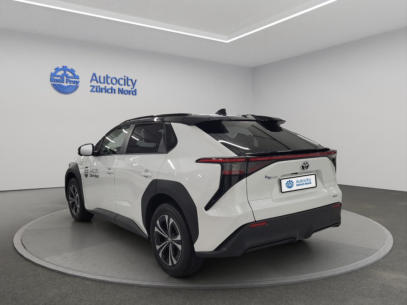 TOYOTA bZ4X 6.6 kw OBC Style AWD, Elektro, Occasion / Gebraucht, Automatik - 3