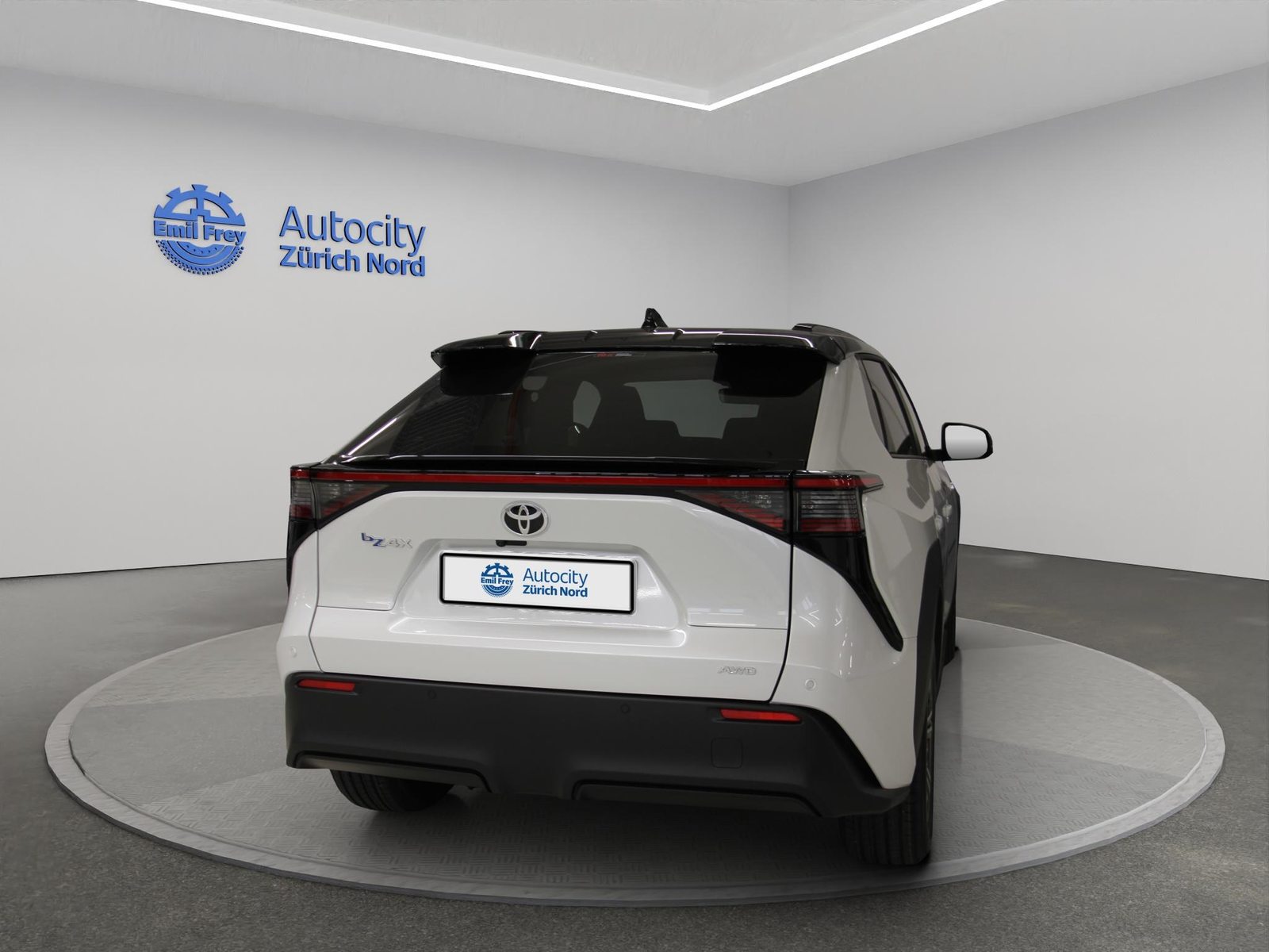 TOYOTA bZ4X Style AWD, Électrique, Occasion / Utilisé, Automatique - 3