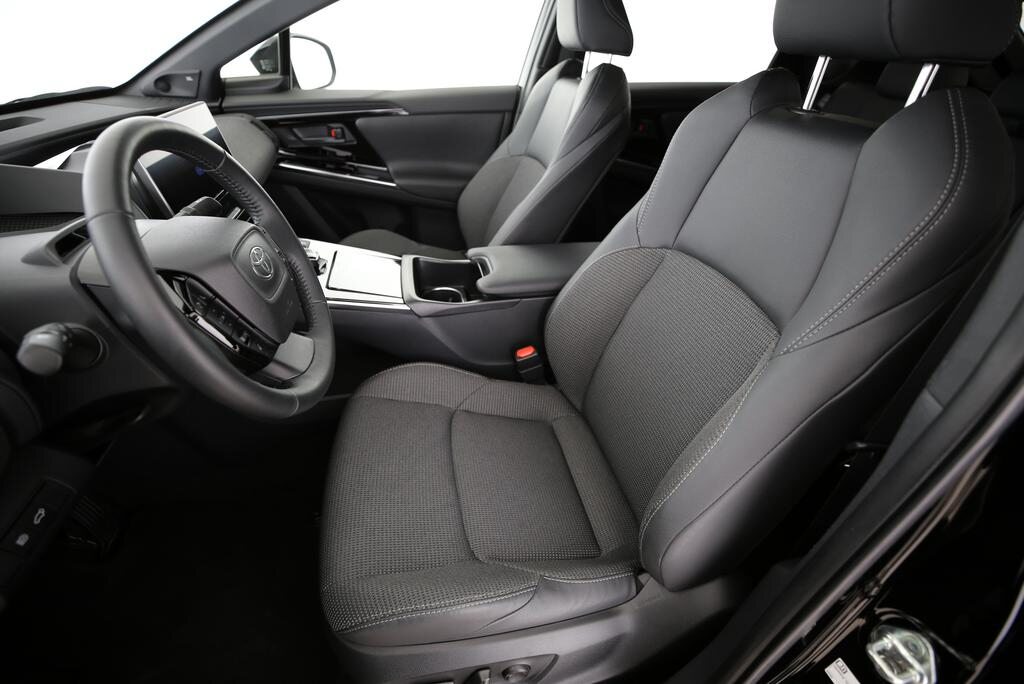 TOYOTA bZ4X Style AWD, Électrique, Occasion / Utilisé, Automatique - 4