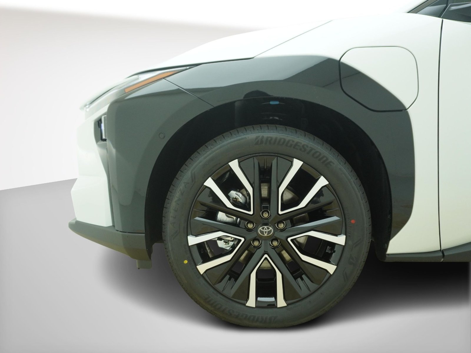 TOYOTA bZ4X Premium AWD ** 22 KW **, Électrique, Voiture nouvelle, Automatique - 6