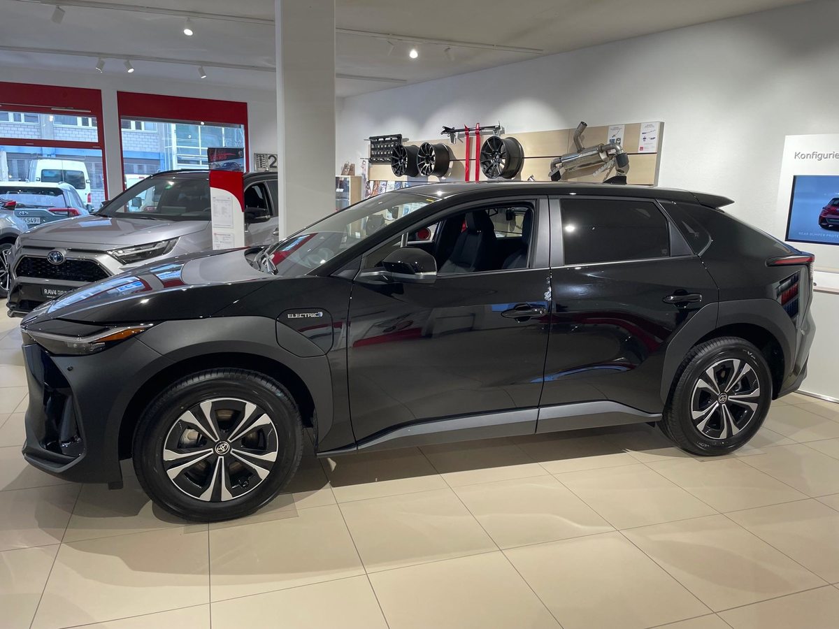 TOYOTA bZ4X Style, Elektro, Occasion / Gebraucht, Automat - 3