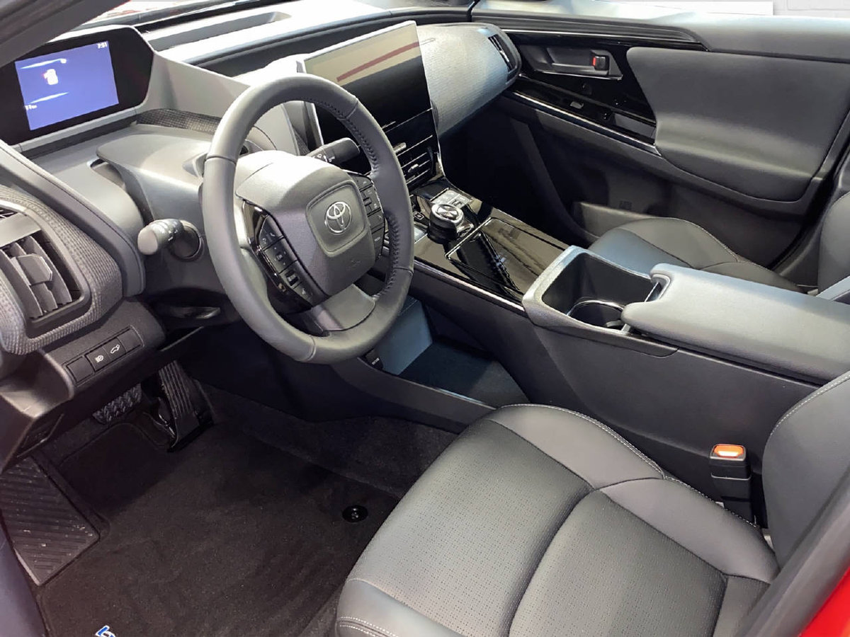 TOYOTA bZ4X Premium AWD, Electric, Ex-demonstrator, Automatic - 5