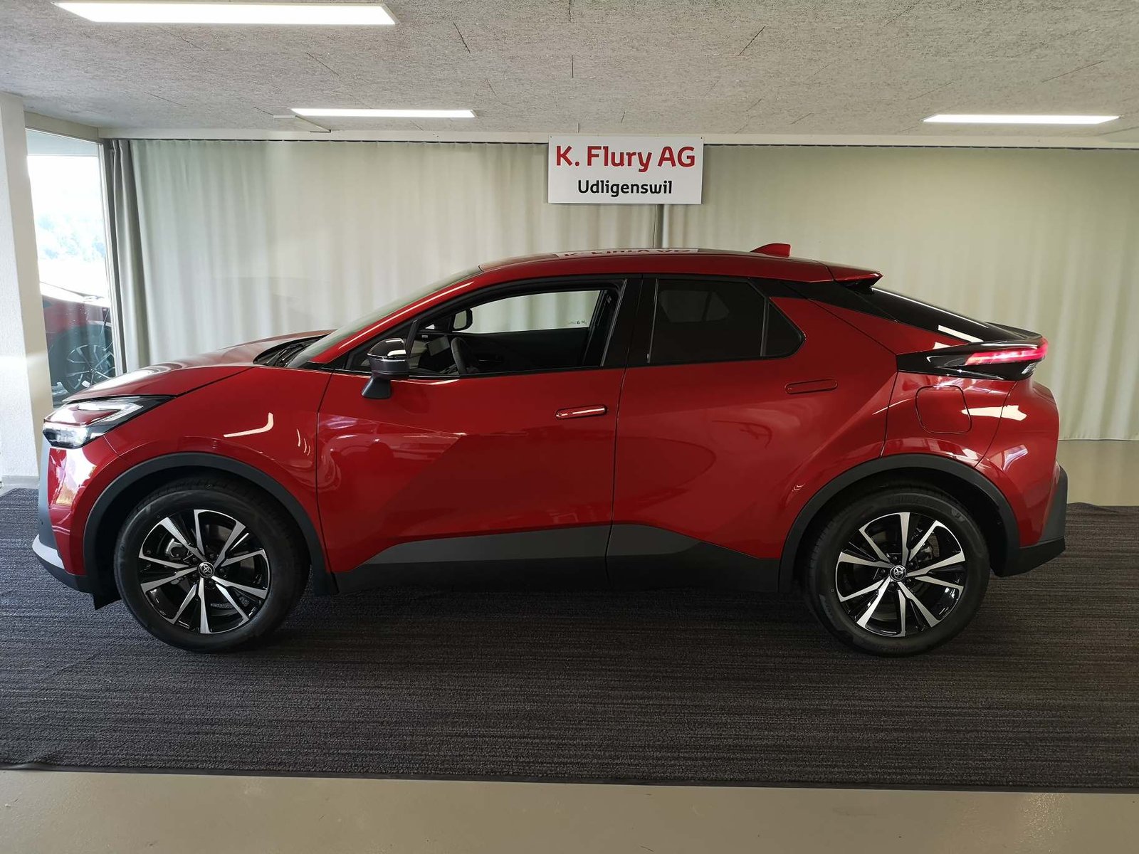 TOYOTA C-HR 2.0 PHEV Swiss Edition, Hybride Rechargeable Essence/Électricité, Voiture nouvelle, Automatique - 2