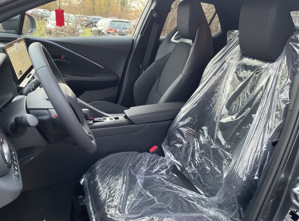 TOYOTA C-HR 2.0 PHEV CVT GR Sport, Plug-in-Hybrid Benzin/Elektro, Neuwagen, Automatik - 3