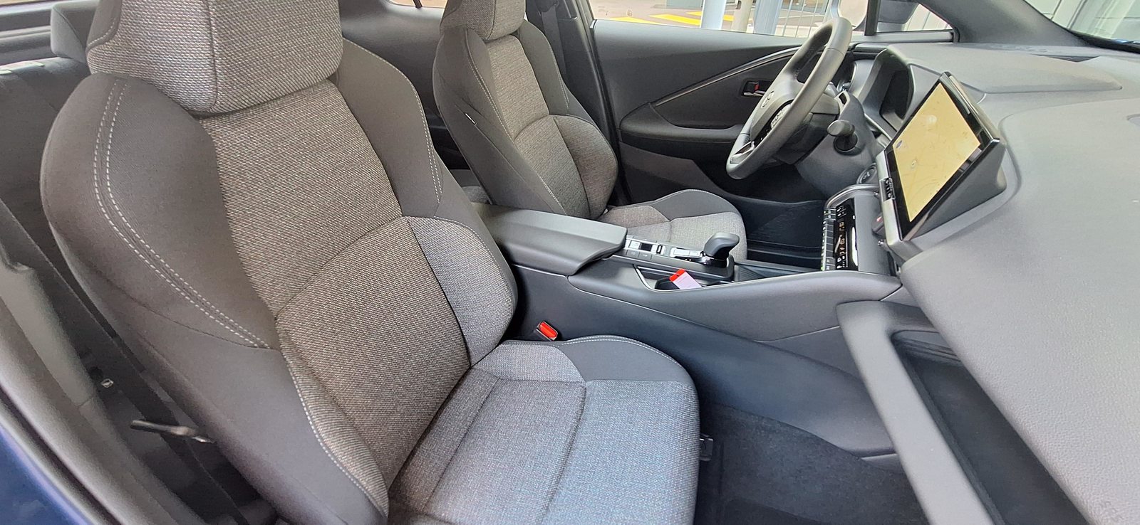 TOYOTA C-HR 2.0 HEV Swiss Edition 4x4, Voll-Hybrid Benzin/Elektro, Neuwagen, Automatik - 6