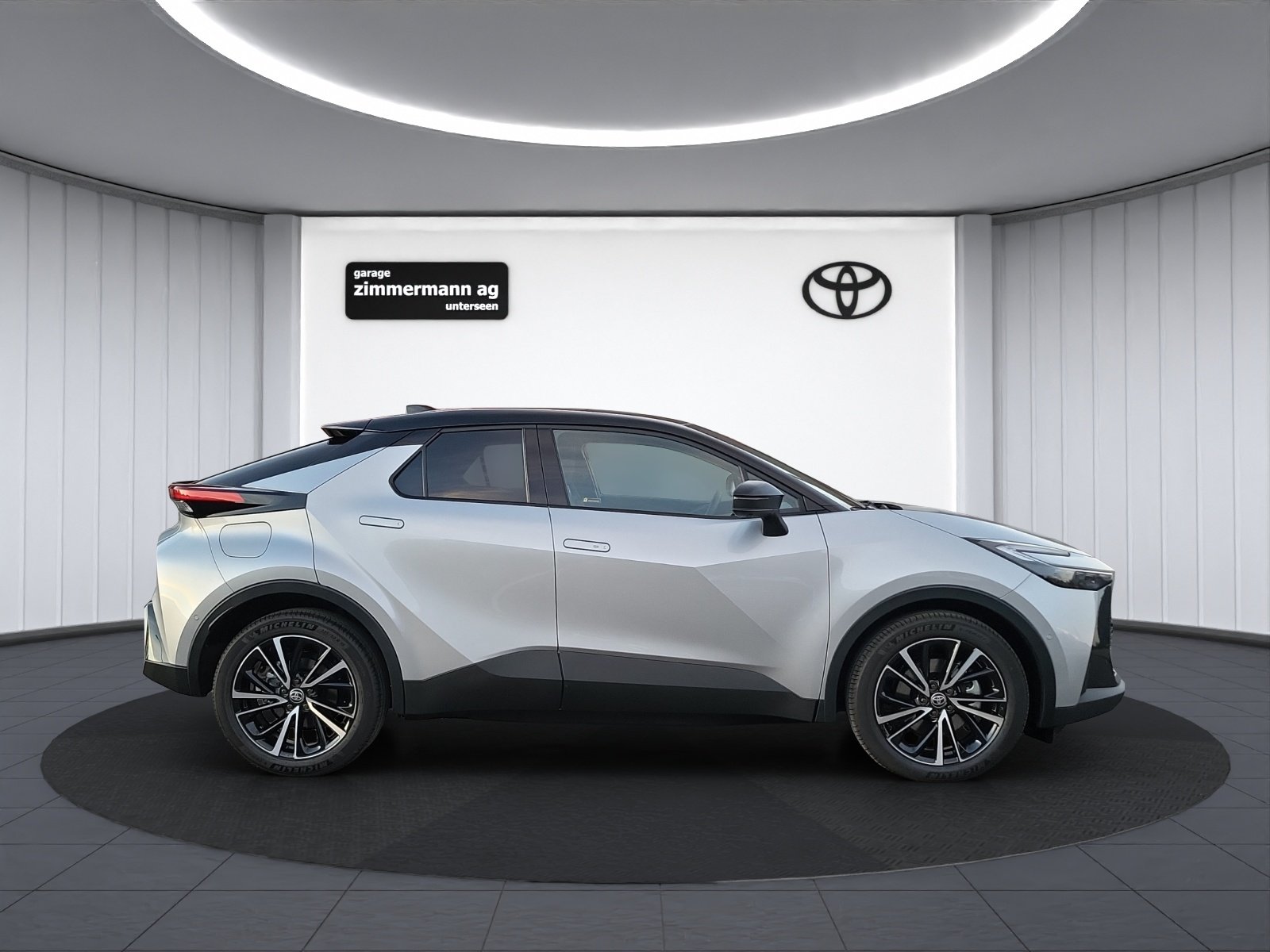 TOYOTA C-HR 2.0 PHEV Style, Plug-in-Hybrid Petrol/Electric, New car, Automatic - 5