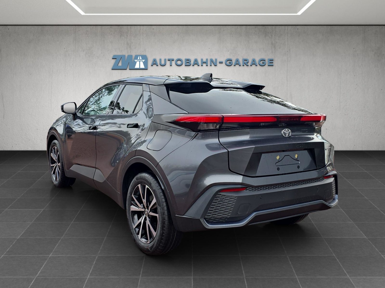 TOYOTA C-HR 2.0 PHEV Swiss Edition, Plug-in-Hybrid Benzina/Elettrica, Auto nuove, Automatico - 3