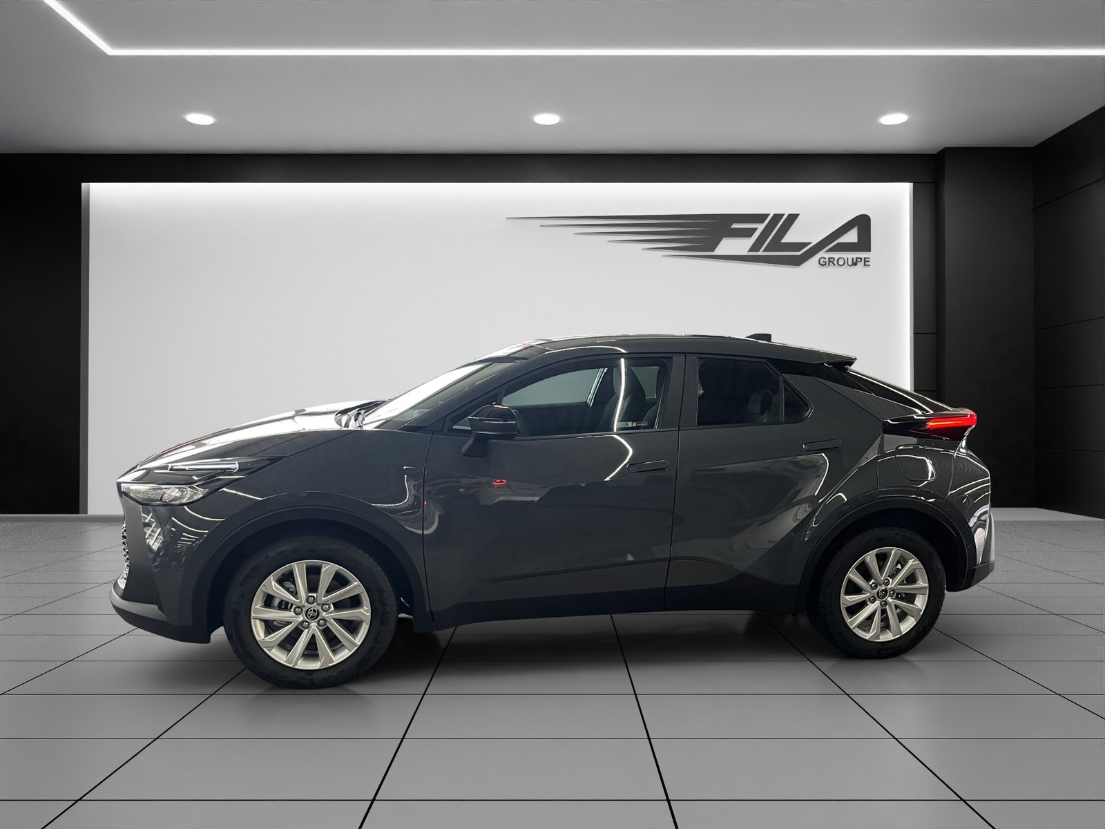 TOYOTA C-HR 1.8 HEV Comfort, Full-Hybrid Petrol/Electric, New car, Automatic - 4