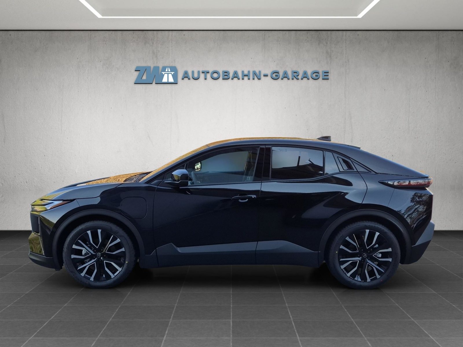 TOYOTA C-HR+ Style AWD, Elektro, Neuwagen, Automatik - 2