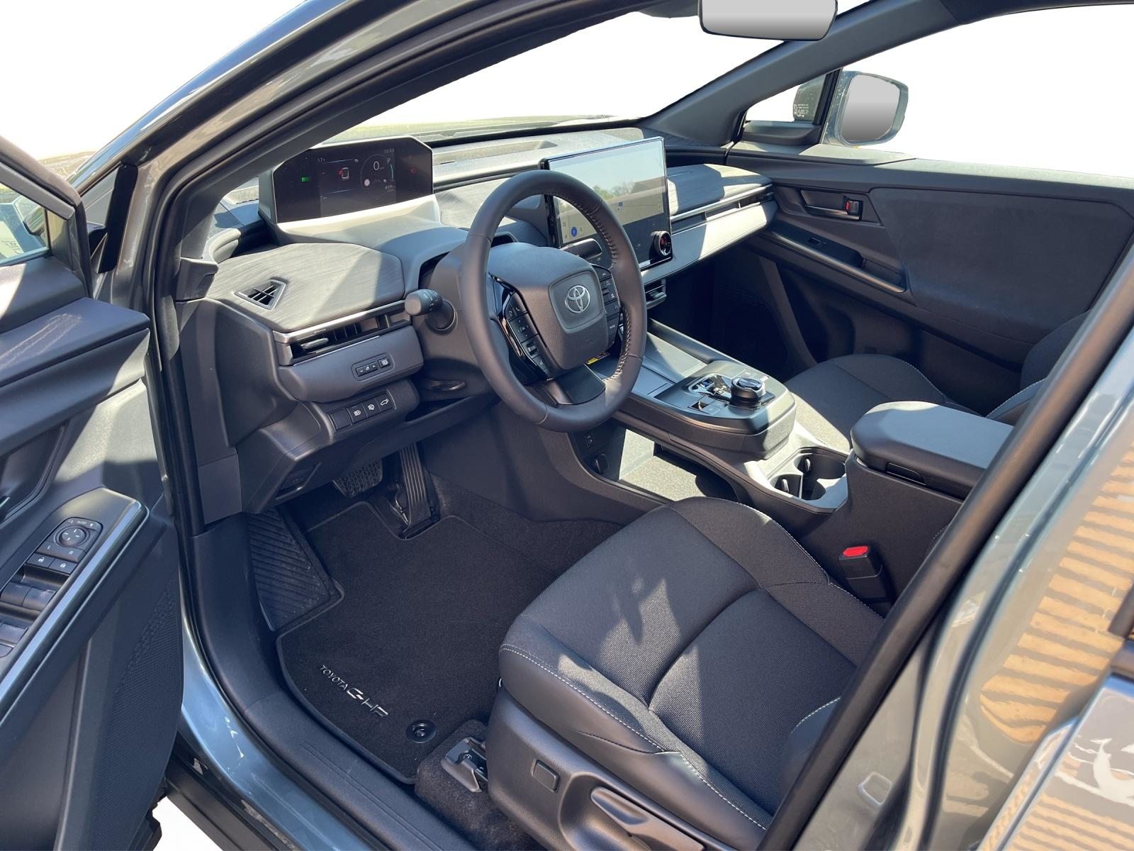 TOYOTA C-HR+ Style AWD, Elektro, Neuwagen, Automatik - 6