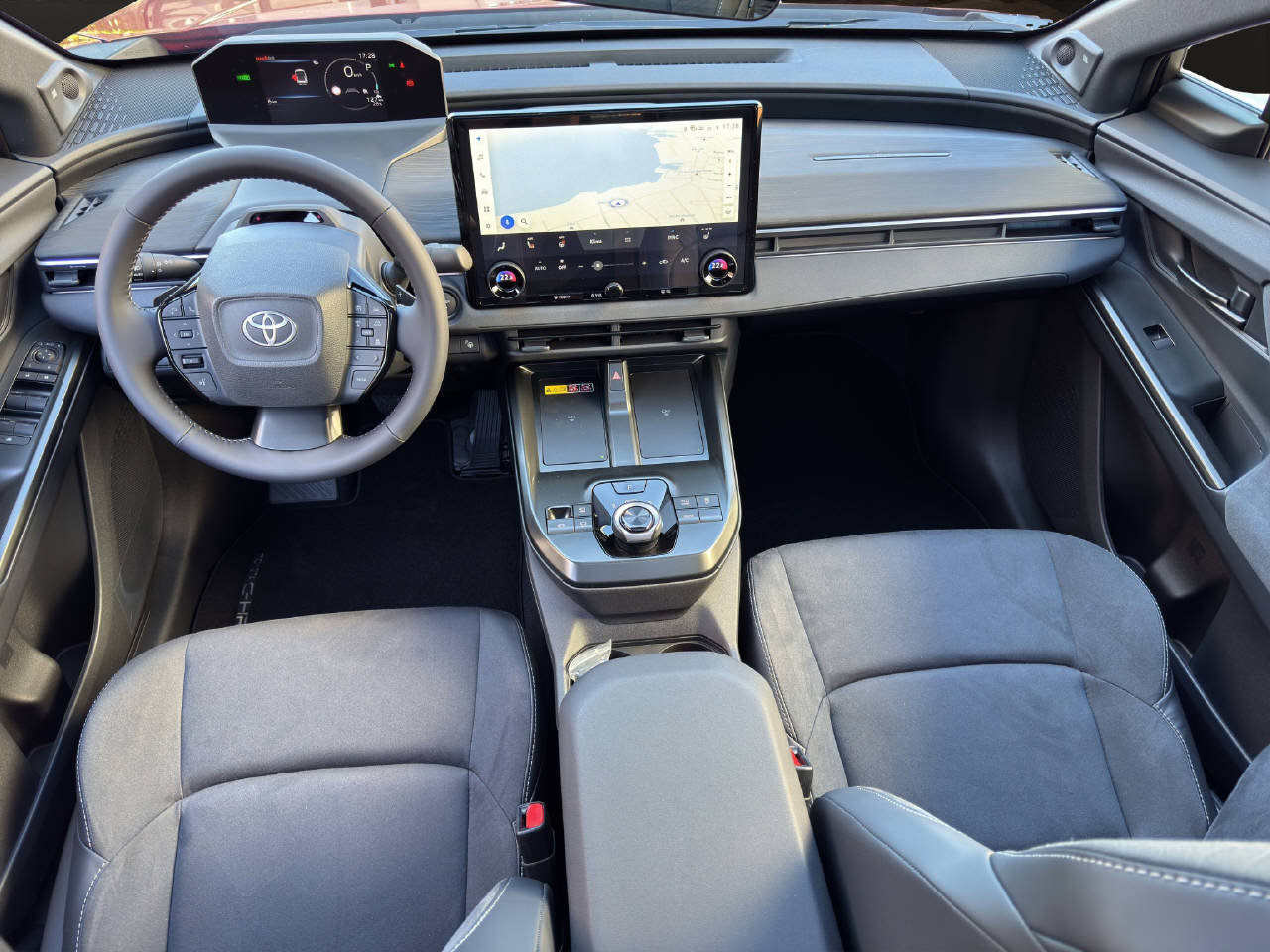 TOYOTA C-HR+ Premium AWD, Elektro, Neuwagen, Automatik - 6