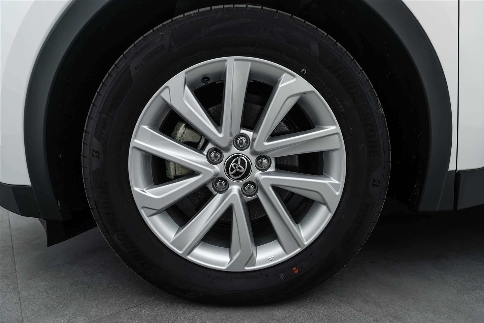 TOYOTA C-HR 1.8 HSD Comfort CVT-Automat, Voll-Hybrid Benzin/Elektro, Neuwagen, Automatik - 6