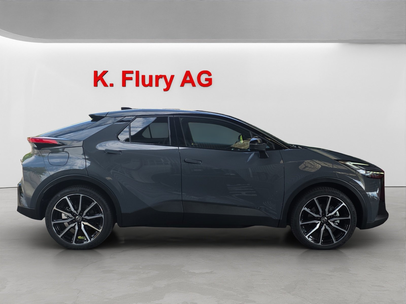 TOYOTA C-HR 2.0 PHEV GR Sport, Plug-in-Hybrid Petrol/Electric, New car, Automatic - 6