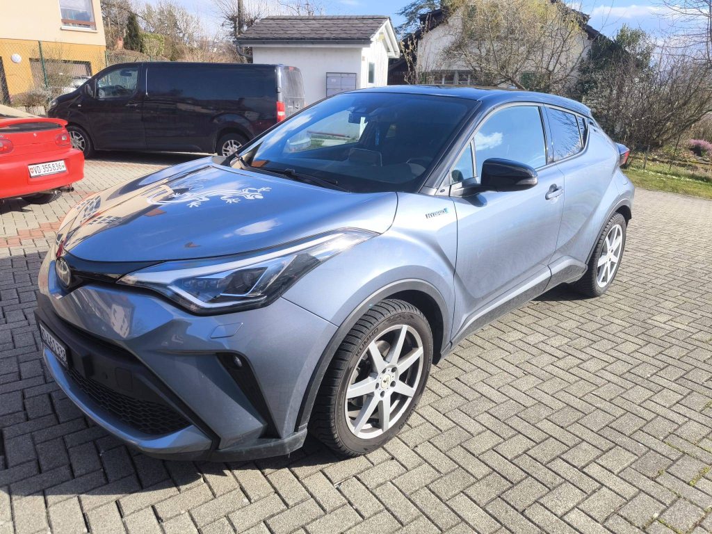 TOYOTA C-HR 2.0 VVTi HSD Trend