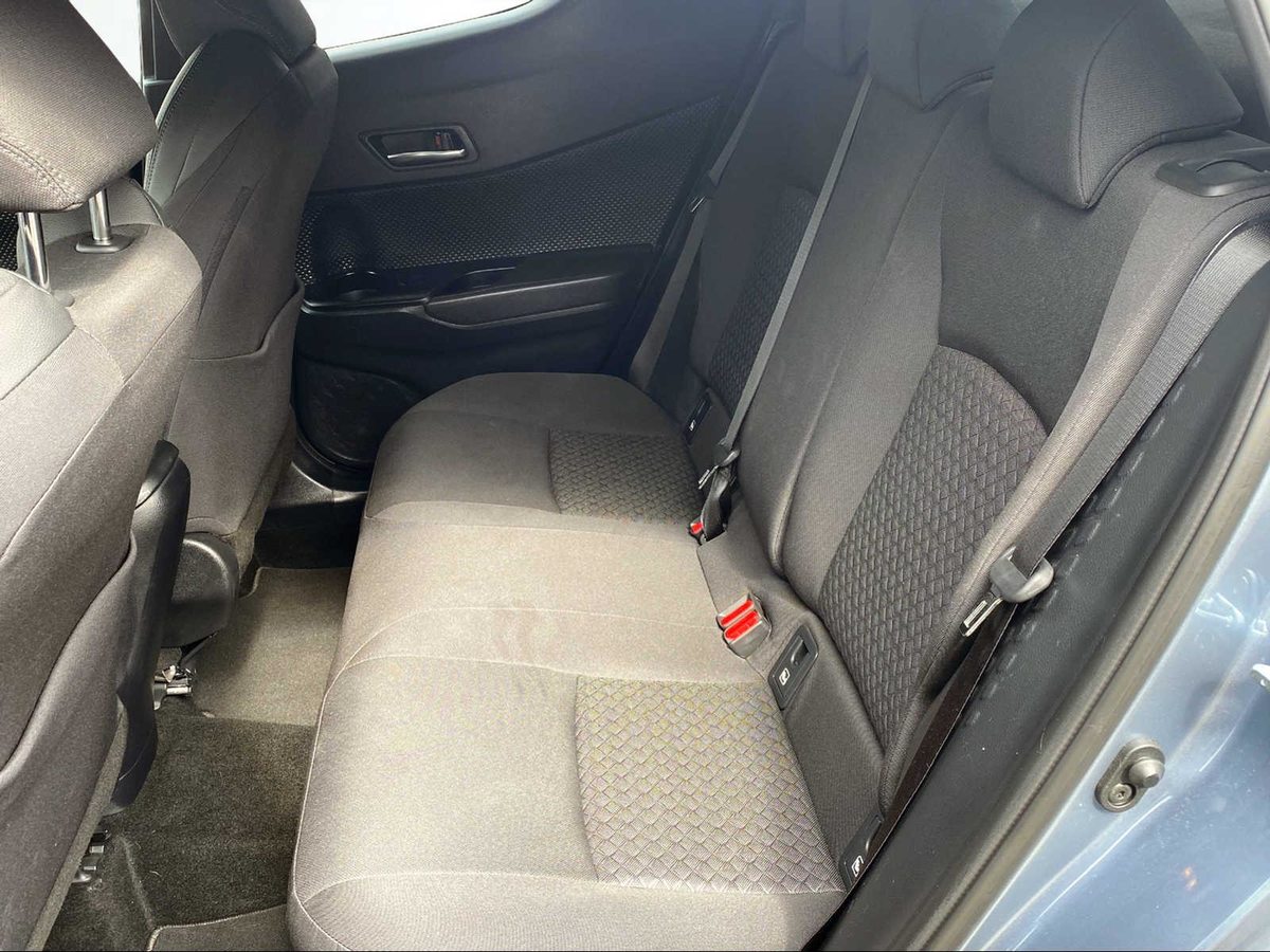 TOYOTA C-HR 1.8 VVTi HSD Trend, Voll-Hybrid Benzin/Elektro, Occasion / Gebraucht, Automatik - 7