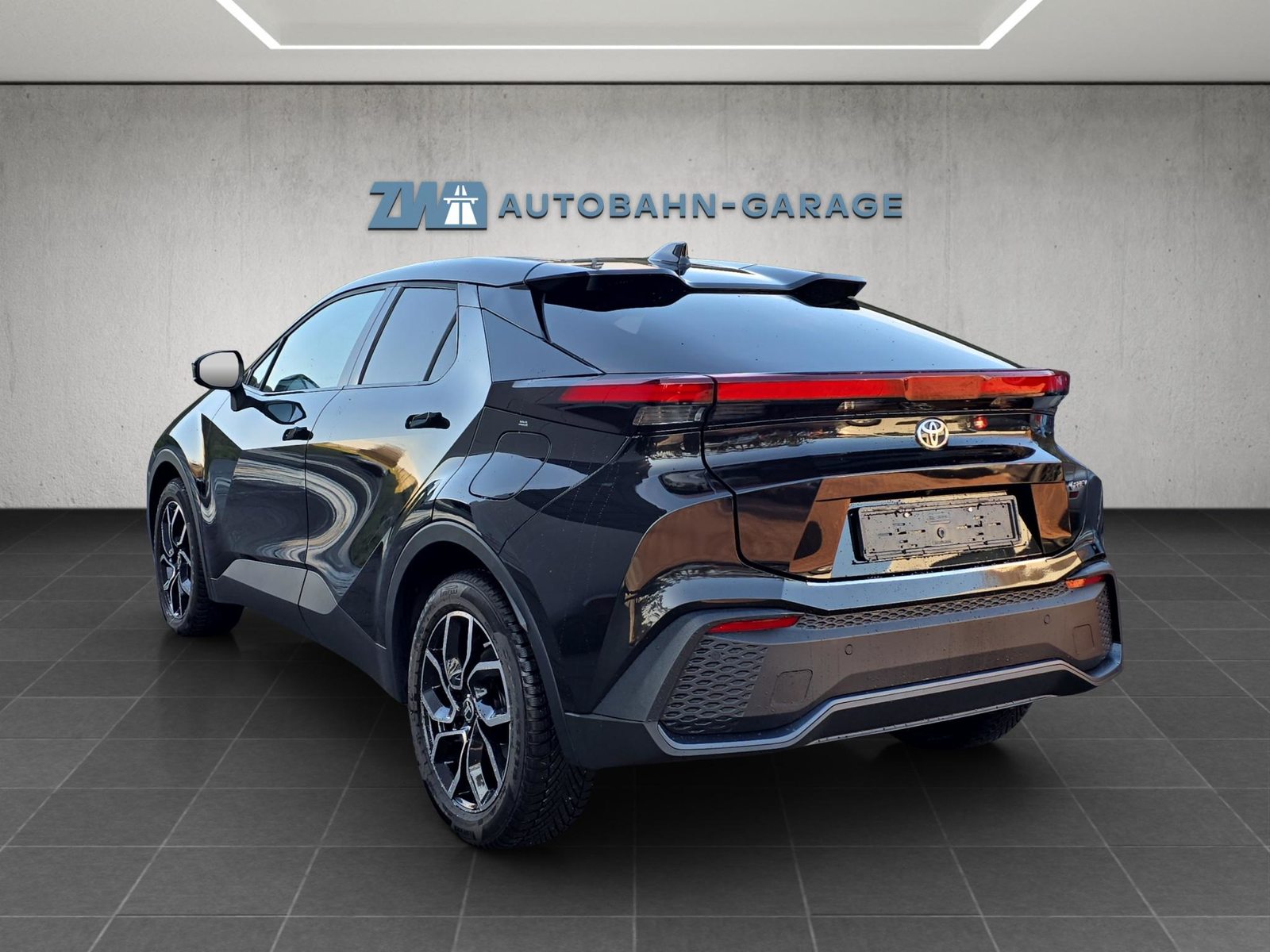 TOYOTA C-HR 2.0 PHEV Swiss Edition, Plug-in-Hybrid Benzin/Elektro, Occasion / Gebraucht, Automatik - 3