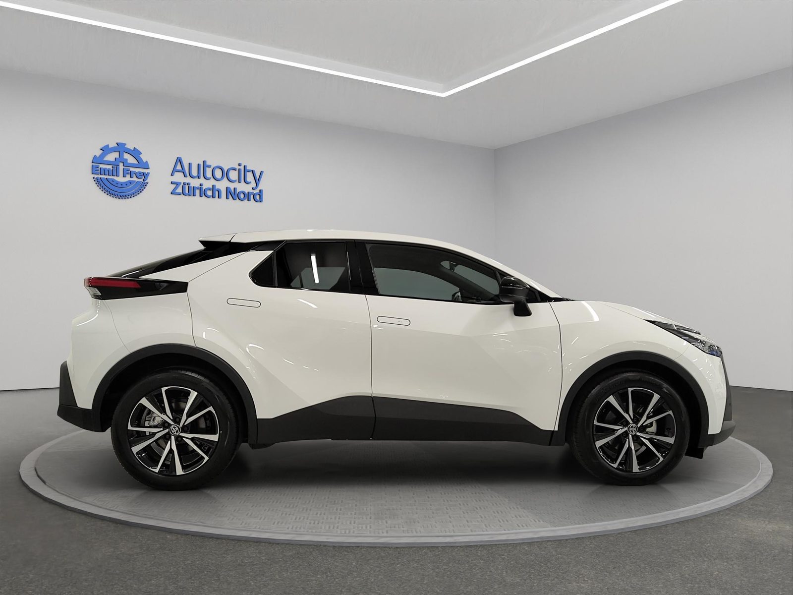 TOYOTA C-HR 1.8 HEV Trend, Hybride Intégral Essence/Électricité, Occasion / Utilisé, Automatique - 5