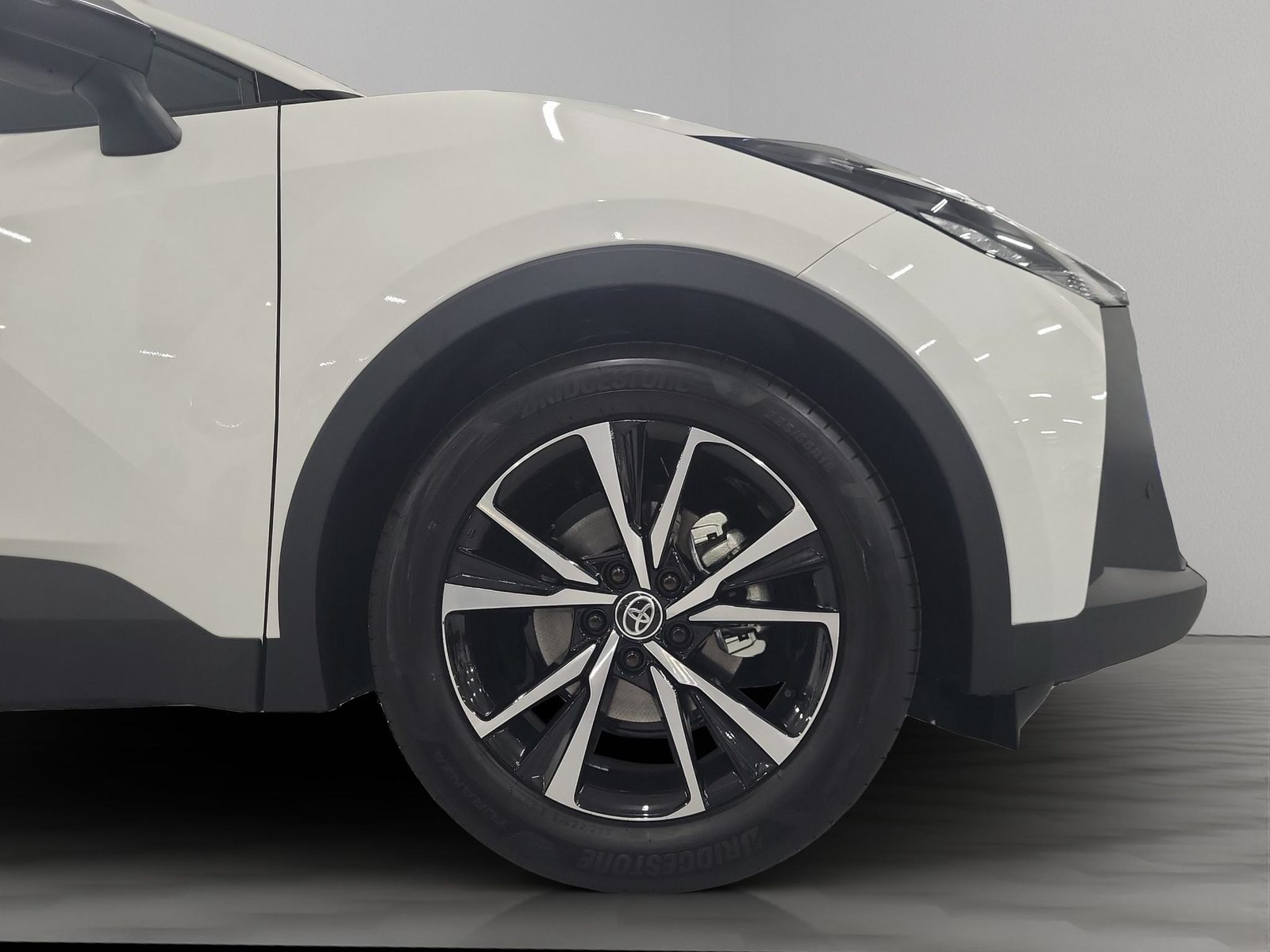 TOYOTA C-HR 1.8 HEV Trend, Hybride Intégral Essence/Électricité, Occasion / Utilisé, Automatique - 7