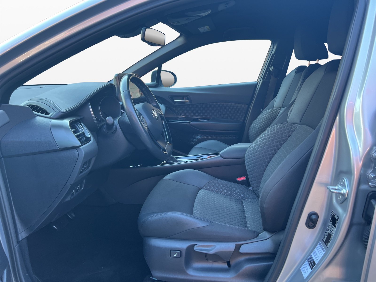 TOYOTA C-HR 1.8 HSD CVT Premium, Voll-Hybrid Benzin/Elektro, Occasion / Gebraucht, Automatik - 6