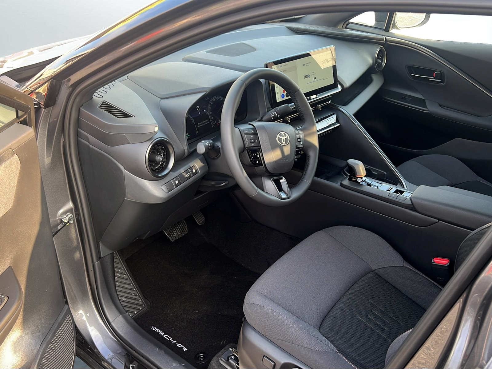 TOYOTA C-HR 2.0 PHEV Trend, Plug-in-Hybrid Benzin/Elektro, Occasion / Gebraucht, Automatik - 7