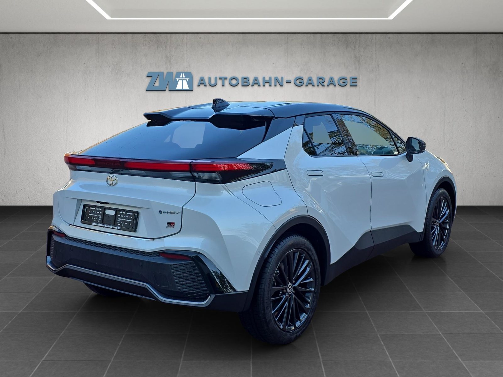 TOYOTA C-HR 2.0 PHEV GR Sport, Plug-in-Hybrid Benzina/Elettrica, Occasioni / Usate, Automatico - 5