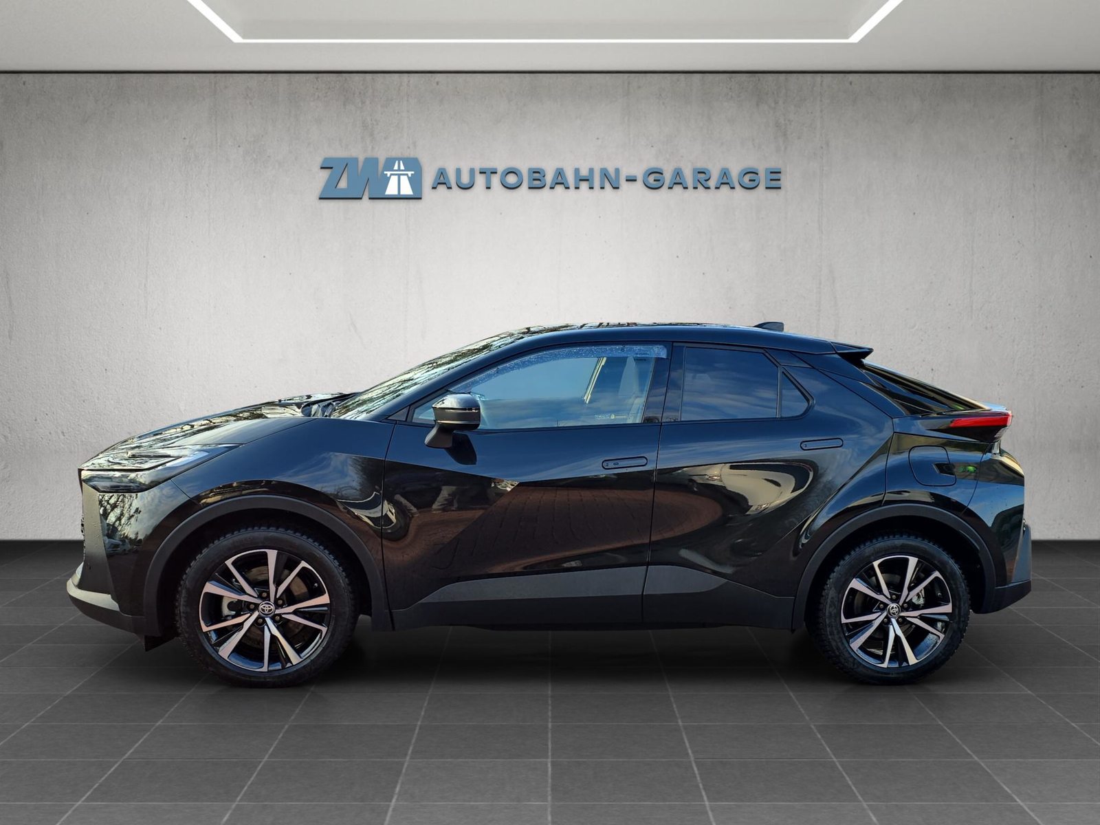 TOYOTA C-HR 2.0 PHEV Swiss Edition, Plug-in-Hybrid Benzina/Elettrica, Occasioni / Usate, Automatico - 2