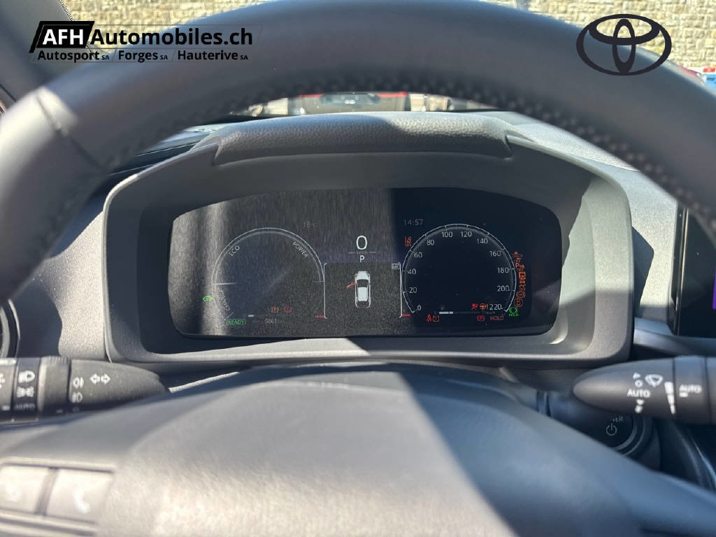 TOYOTA C-HR 2.0 HEV Trend 4x4, Full-Hybrid Petrol/Electric, Second hand / Used, Automatic - 4