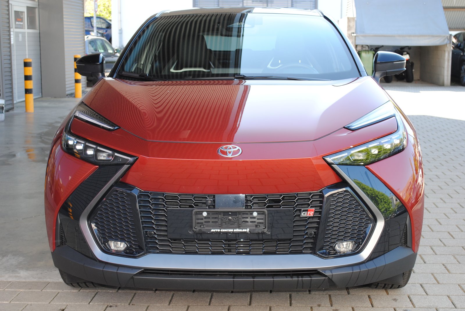 TOYOTA C-HR 2.0 HSD CVT GR Sport 4WD, Voll-Hybrid Benzin/Elektro, Occasion / Gebraucht, Automatik - 2
