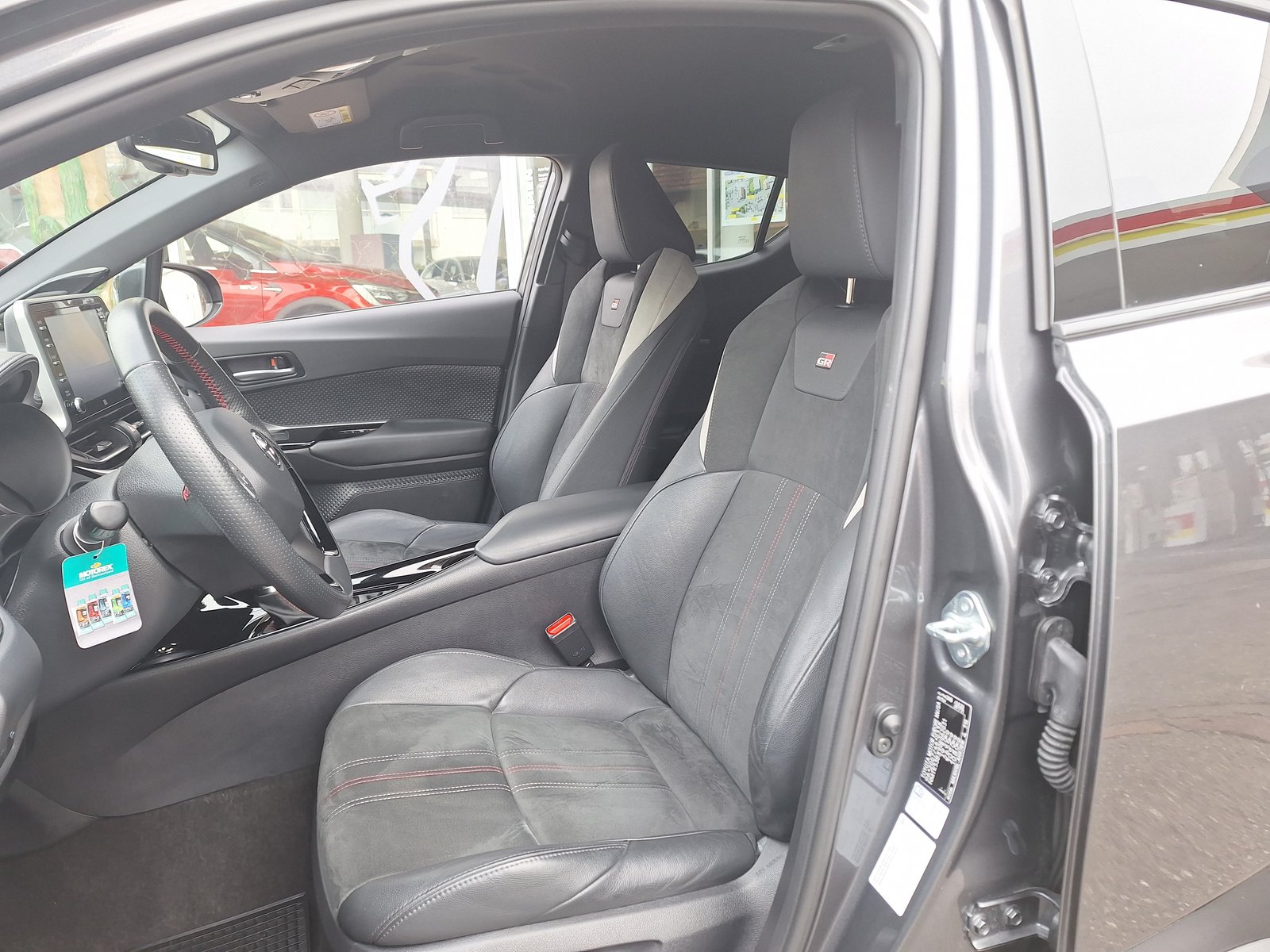 TOYOTA C-HR 2.0 HSD CVT GR Sport, Hybride Intégral Essence/Électricité, Occasion / Utilisé, Automatique - 6