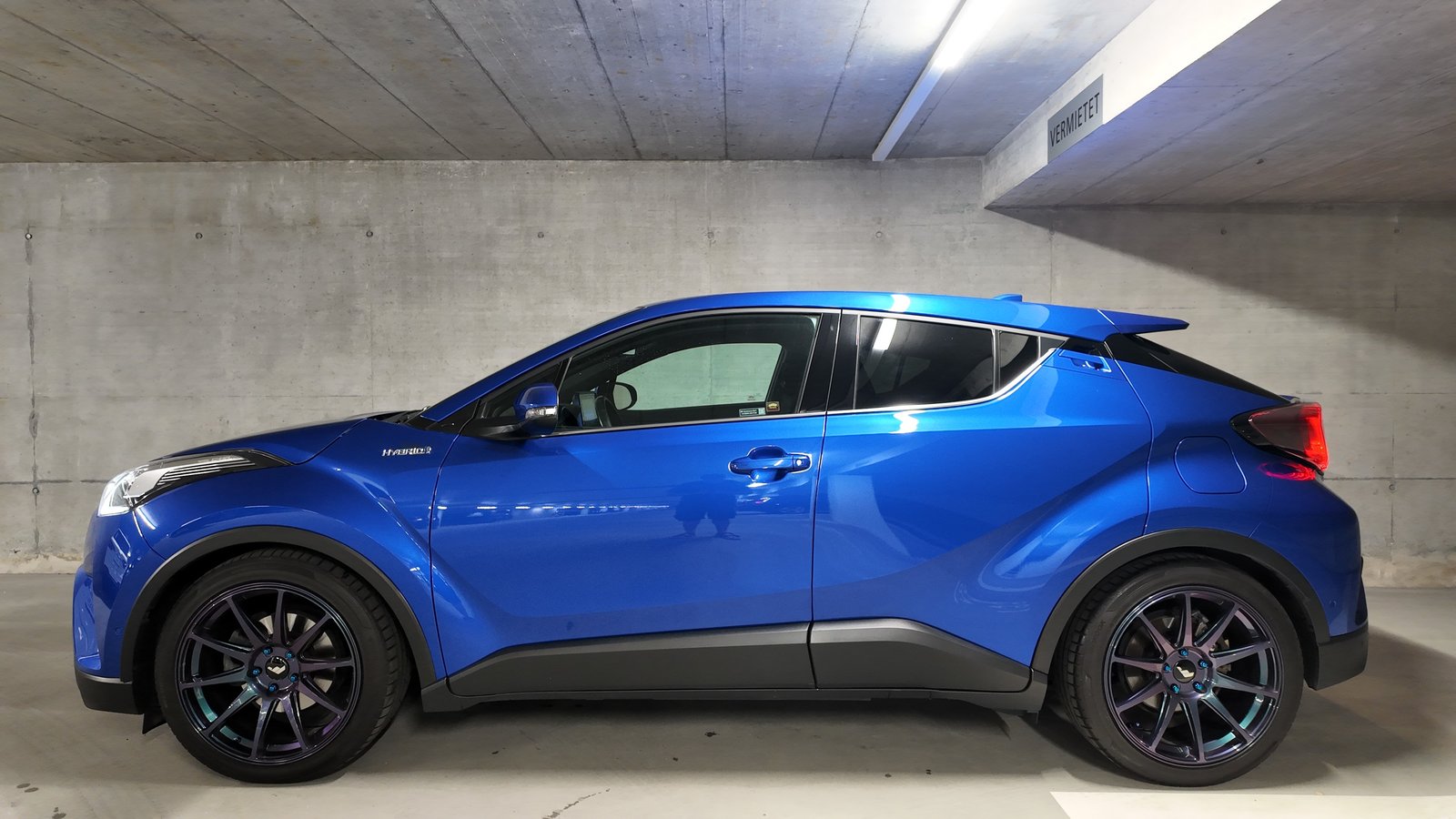 TOYOTA C-HR 1.8 HSD Limited CVT, Hybride Intégral Essence/Électricité, Occasion / Utilisé, Automatique - 3