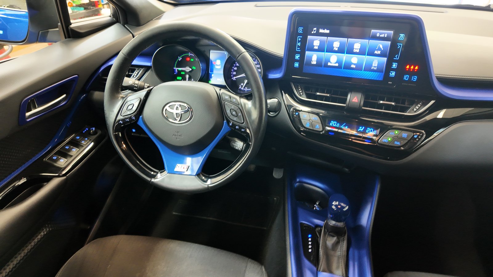 TOYOTA C-HR 1.8 HSD Limited CVT, Hybride Intégral Essence/Électricité, Occasion / Utilisé, Automatique - 7