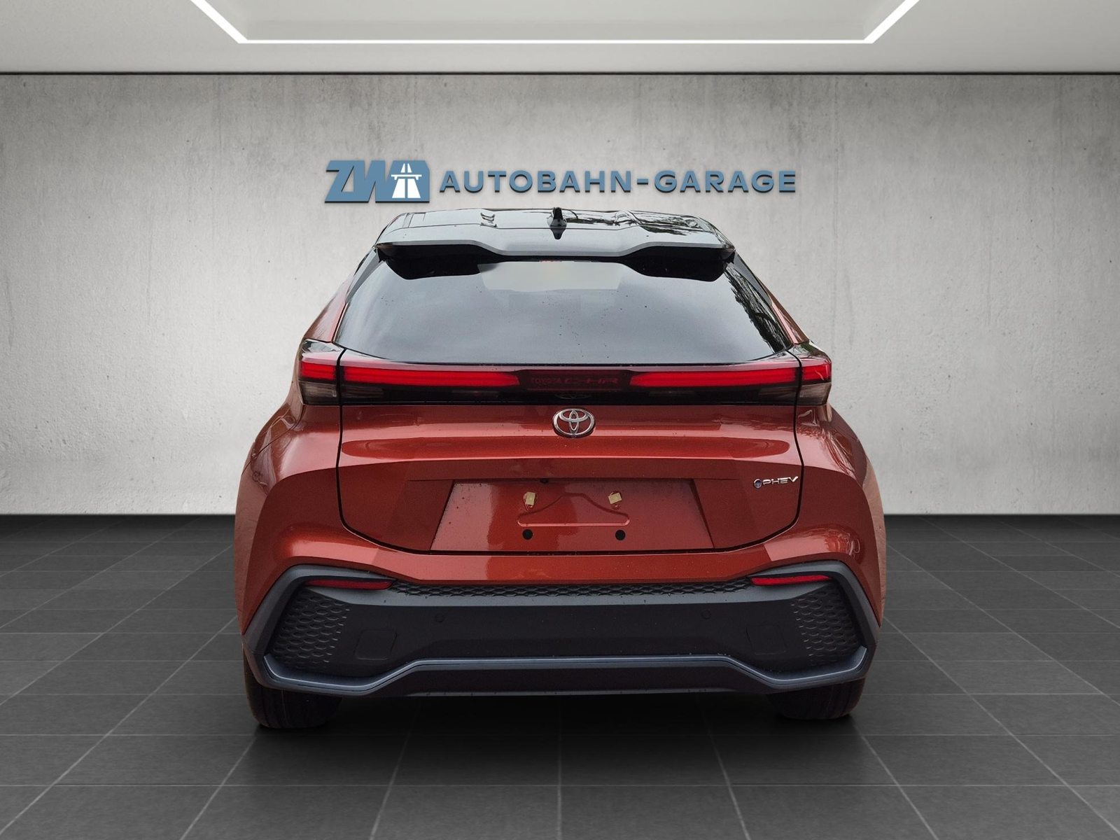 TOYOTA C-HR 2.0 PHEV Swiss Edition, Plug-in-Hybrid Petrol/Electric, Second hand / Used, Automatic - 4