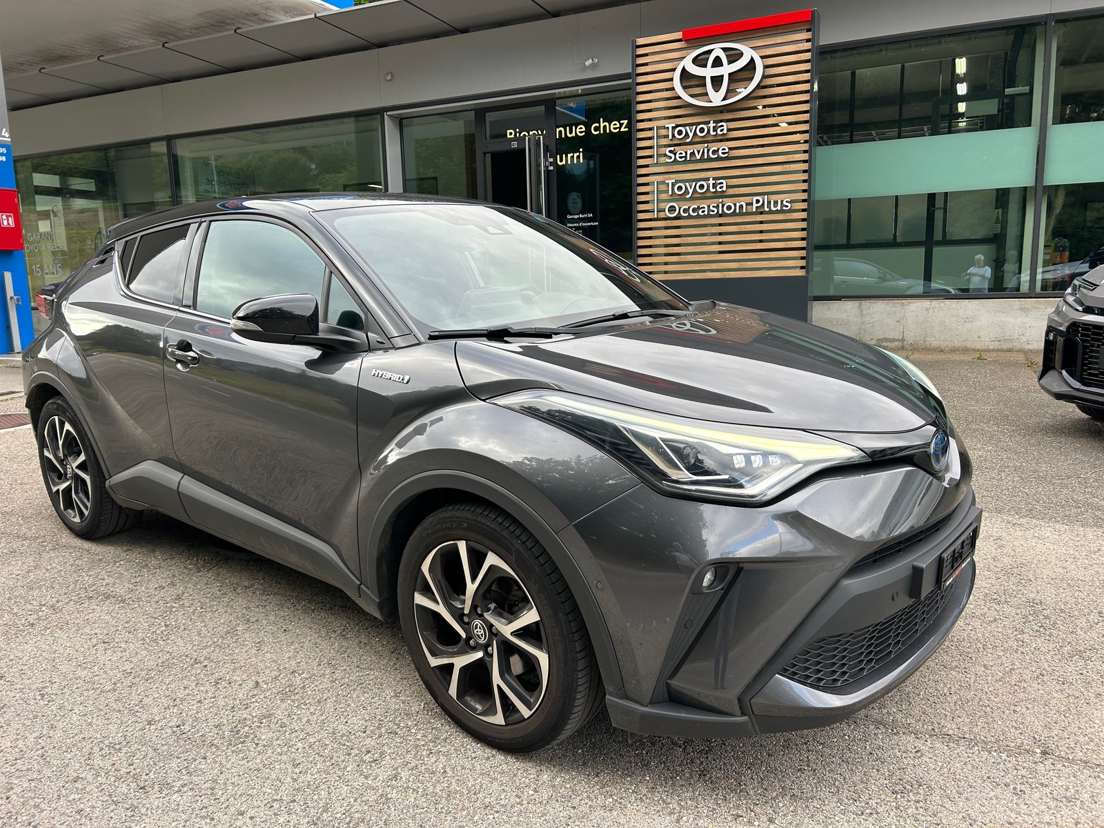 TOYOTA C-HR 2.0 HSD CVT Trend, Full-Hybrid Petrol/Electric, Second hand / Used, Automatic - 2
