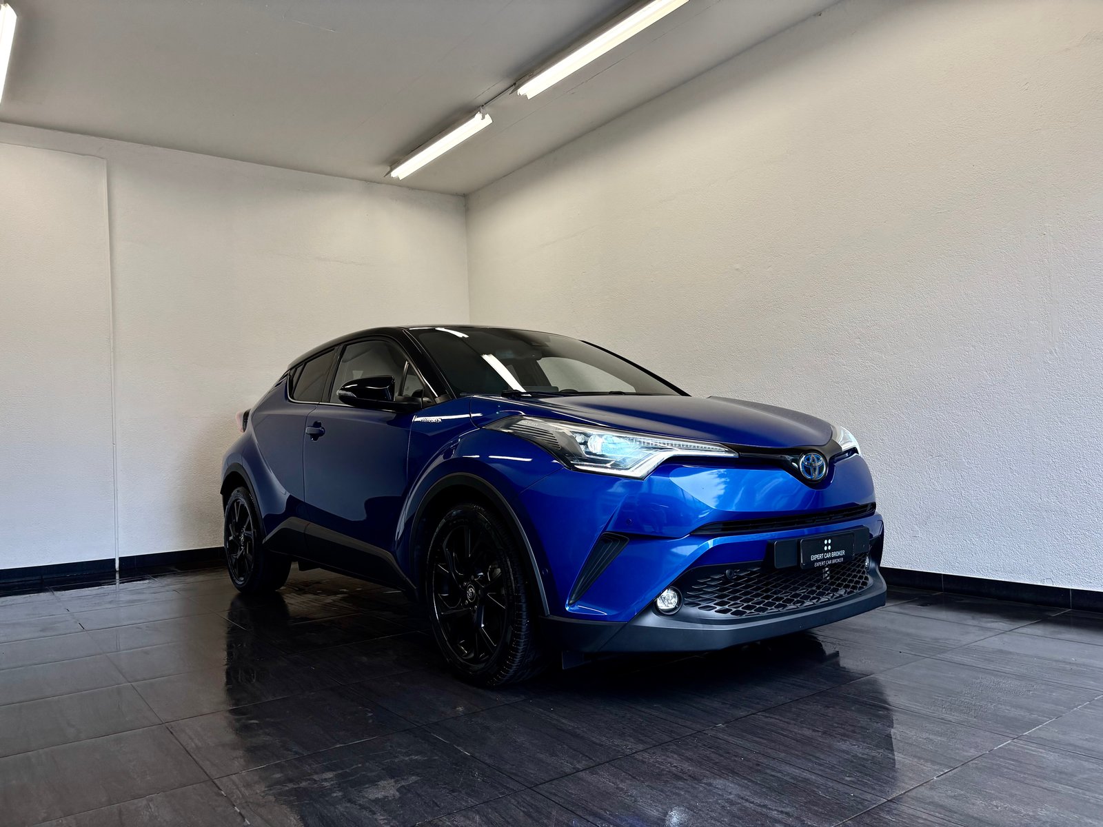 TOYOTA C-HR 1.8 HSD Style CVT, Hybride Intégral Essence/Électricité, Occasion / Utilisé, Automatique - 2