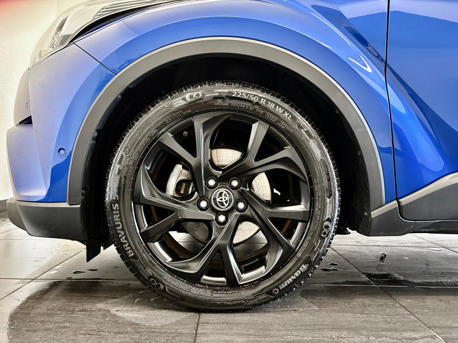 TOYOTA C-HR 1.8 HSD Style CVT, Hybride Intégral Essence/Électricité, Occasion / Utilisé, Automatique - 5