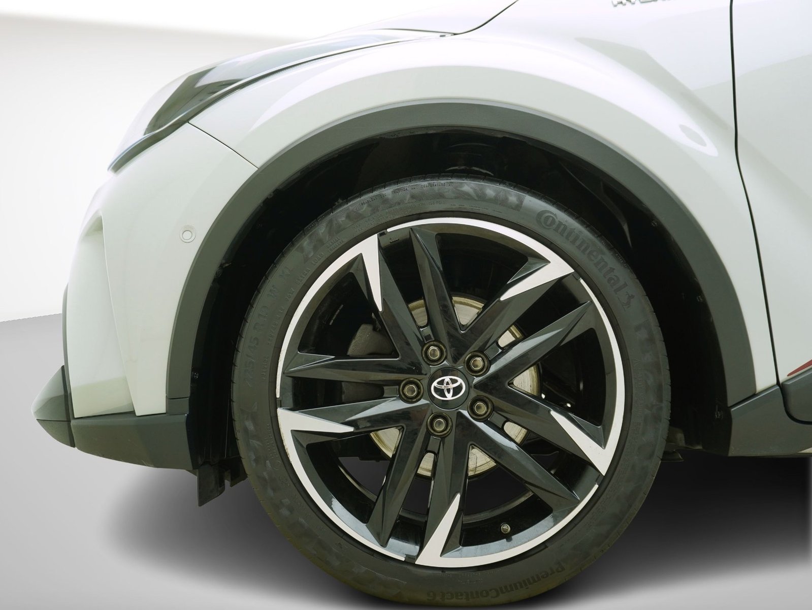 TOYOTA C-HR 2.0 VVTi HSD GR Sport, Full-Hybrid Petrol/Electric, Second hand / Used, Automatic - 7