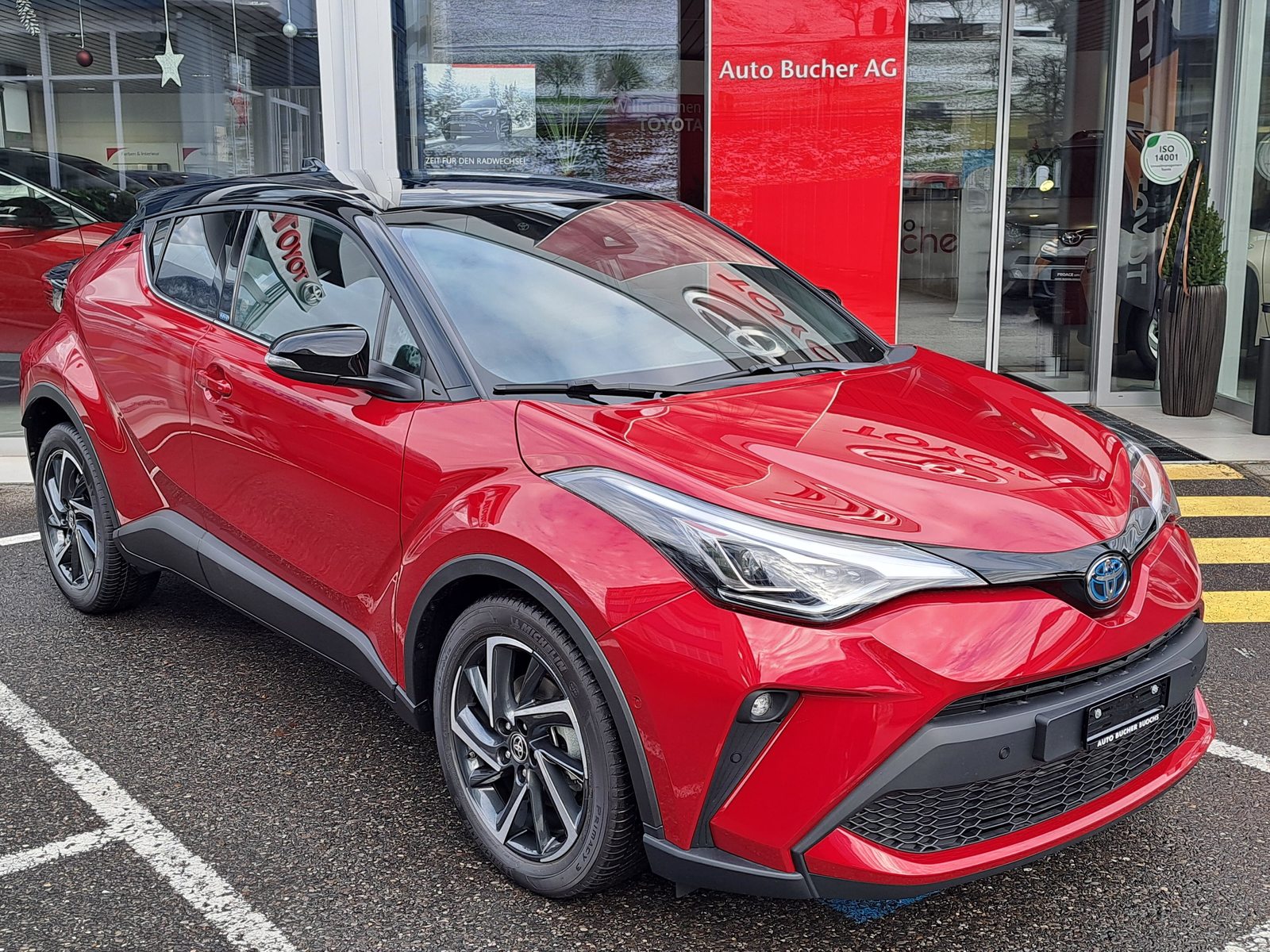 TOYOTA C-HR 2.0 VVTi HSD Move, Full-Hybrid Petrol/Electric, Second hand / Used, Automatic - 3