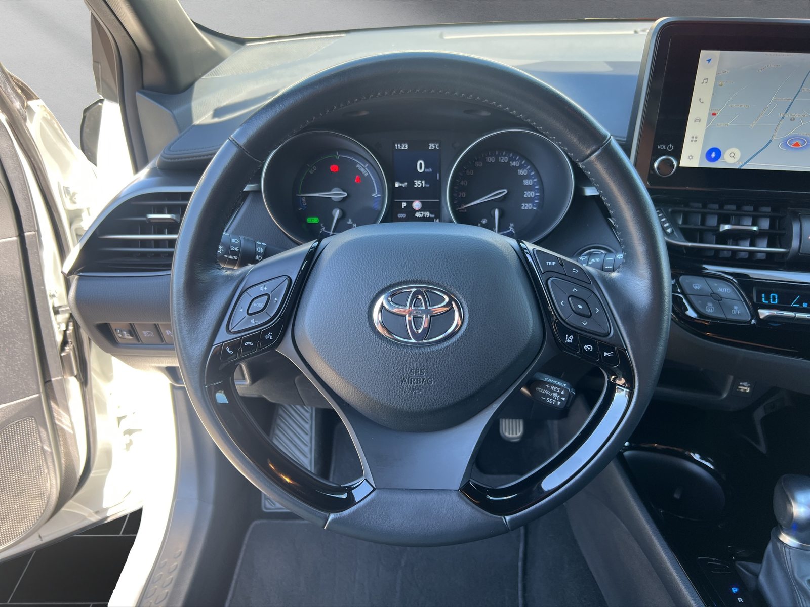 TOYOTA C-HR 1.8 VVTi HSD Trend, Hybride Intégral Essence/Électricité, Occasion / Utilisé, Automatique - 5