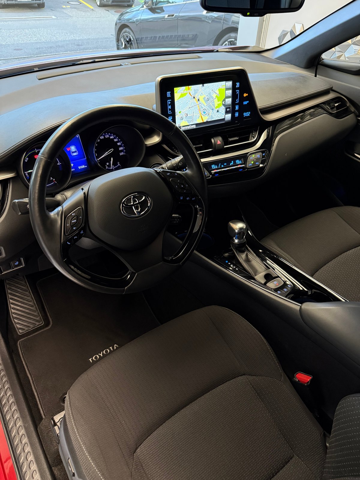 TOYOTA C-HR 1.8 HSD CVT, Voll-Hybrid Benzin/Elektro, Occasion / Gebraucht, Automatik - 5