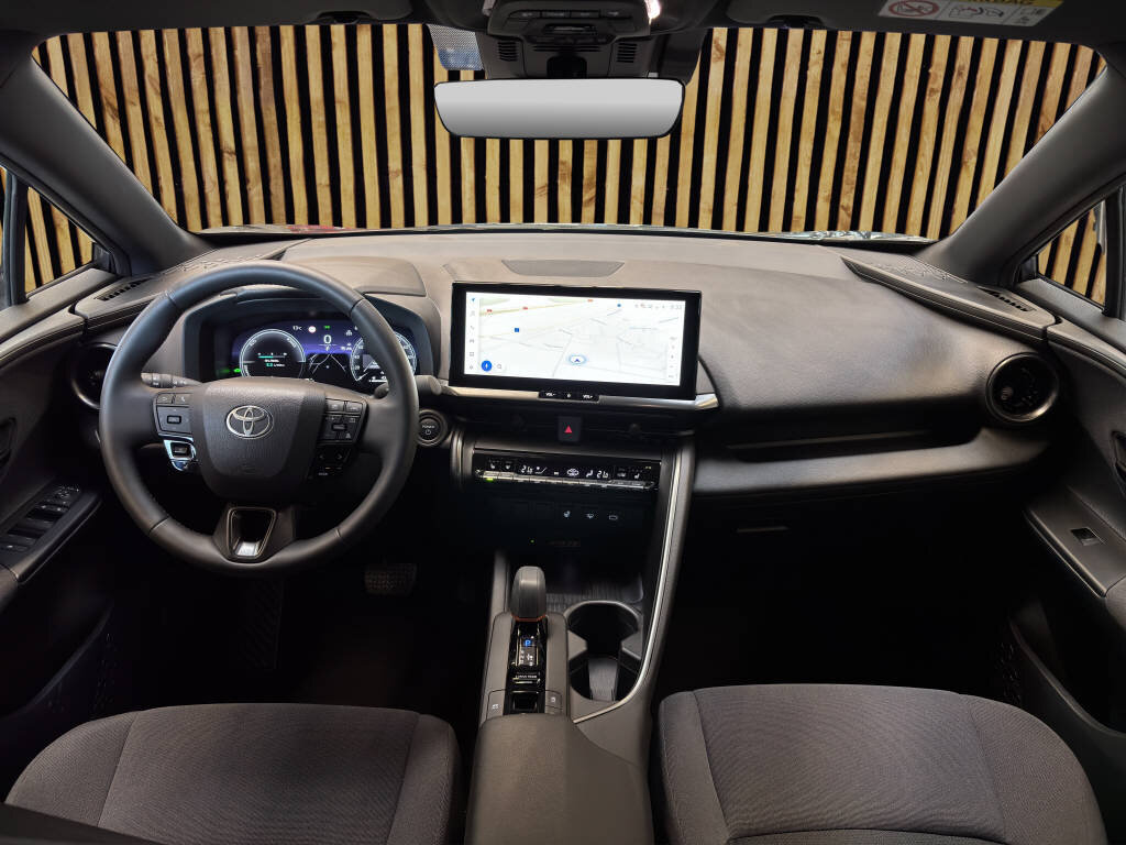 TOYOTA C-HR 1.8 HEV Trend, Voll-Hybrid Benzin/Elektro, Occasion / Gebraucht, Automatik - 7