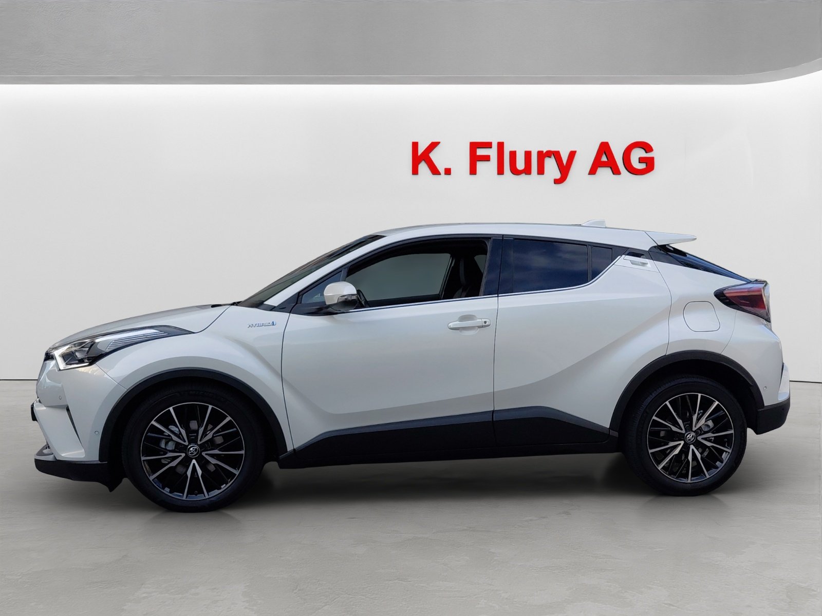 TOYOTA C-HR 1.8 VVTi HSD Premium, Full-Hybrid Petrol/Electric, Second hand / Used, Automatic - 2