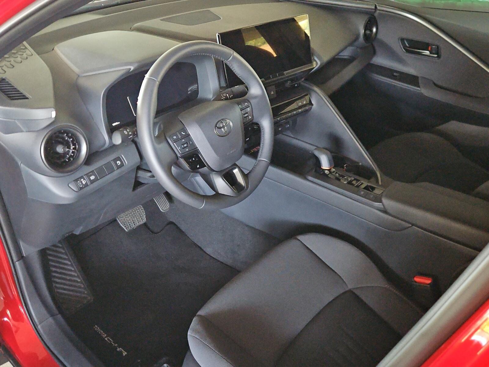 TOYOTA C-HR 2.0 PHEV Swiss Edition, Plug-in-Hybrid Petrol/Electric, Second hand / Used, Automatic - 7